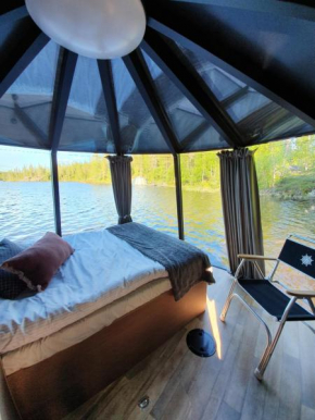 AuroraHut, Overwater Hut, Kuusamo